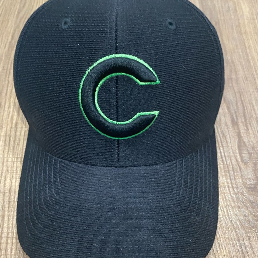 Gently used Baseball cap mens. One size